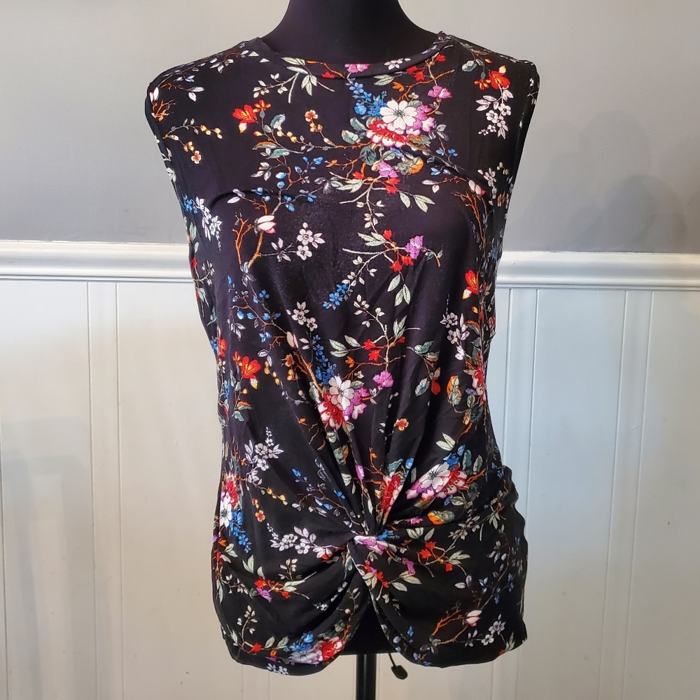 A New Day Floral Tank - Size L